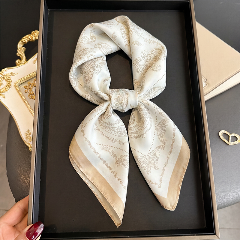 Silk Scarf Square - Vintage beige paisley print vierkante sjaal