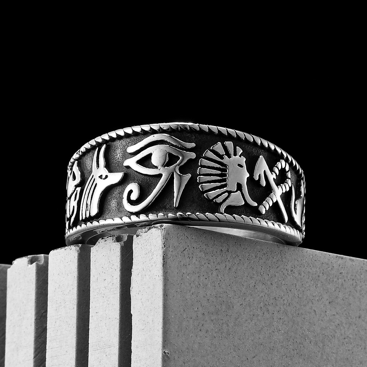 Women Accessories In Egypt - Egypte Farao Oog van Horus Totem